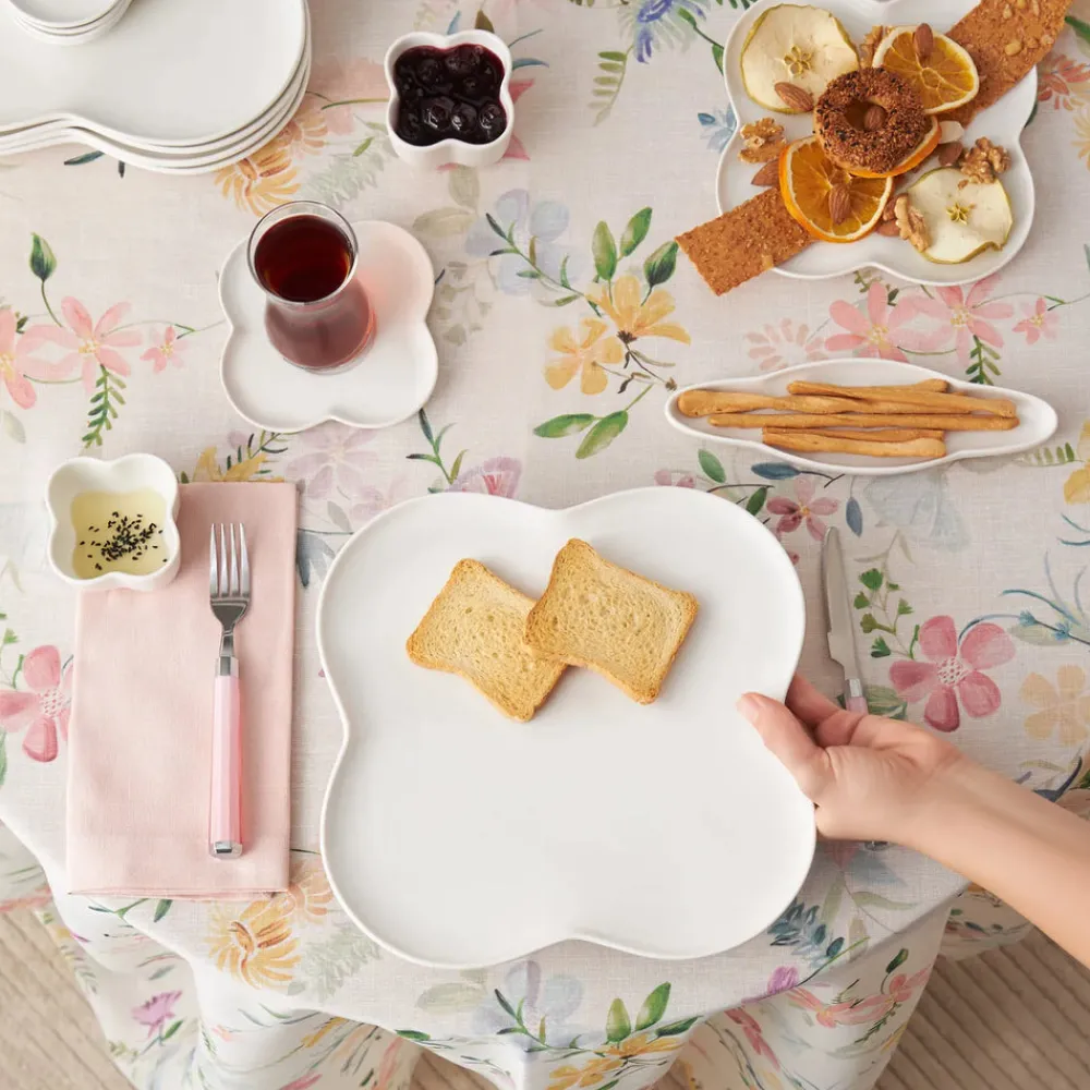 Karaca Clover Porzellan 6 Personen Frühstücksset und Servierschalen, 28 Teilig Weıß01 Clearance