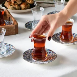 Karaca Emirgan 12-teiliges Türkisches Teeset aus Bone China für 6 Personen, 130 ml, Mehrfarbig Best