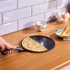 Karaca Fluffy Antihaft-Induktionspfanne mit Keramikbeschichtung für Crêpes und Pfannkuchen, 26 cm, schwarz Outlet