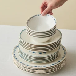 Karaca Forever Bone China Iznik 24-teiliges Tafelservice für 6 Personen, Mehrfarbig Clearance