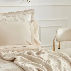 Karaca Home Valeria Queen 8-Teiliges Hochzeitsset Gold