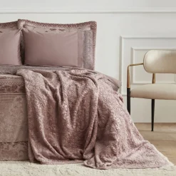Karaca Home Valeria Queen 8-teiliges Geschenkset für Paare Altrosa Staubıge Rose Best