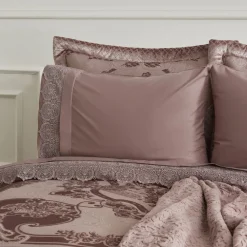 Karaca Home Valeria Queen 8-teiliges Geschenkset für Paare Altrosa Staubıge Rose Best