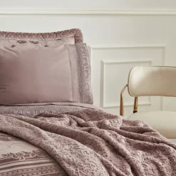 Karaca Home Valeria Queen 8-teiliges Geschenkset für Paare Altrosa Staubıge Rose Best