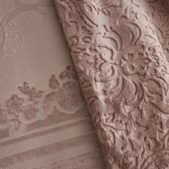Karaca Home Valeria Queen 8-teiliges Geschenkset für Paare Altrosa Staubıge Rose Best