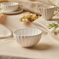 Karaca New Daisy Müsli-/Suppenschale aus Steinzeug mit Reaktivglasur, 15,5 cm, Weiß Beyaz