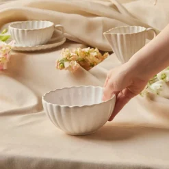 Karaca New Daisy Müsli-/Suppenschale aus Steinzeug mit Reaktivglasur, 15,5 cm, Weiß Beyaz