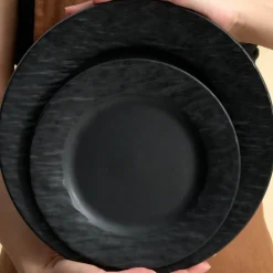 Karaca Solem Embossed 18-teiliges Steinzeug-Tafelservice für 6 Personen, Schwarz Schwarz01 Outlet
