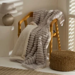 Karaca Stripe Sherpa Graue Decke 130x150 Açık Gri