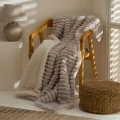 Karaca Stripe Sherpa Graue Decke 130x150 Açık Gri