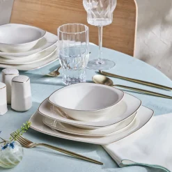 Karaca Timeless 59-teiliges Porzellan Halb-Quadratisches Dinner-Set für 12 Personen, Gold Hot