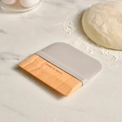 Karaca X Refika Gadgets Beidseitiger Holz-Teigschaber Grau02 Clearance