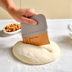 Karaca X Refika Gadgets Beidseitiger Holz-Teigschaber Grau02 Clearance