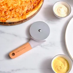 Karaca x Refika Gadgets Pizzaschneider mit Holzgriff Grau02 Online
