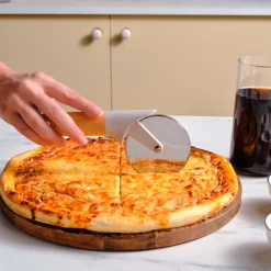 Karaca x Refika Gadgets Pizzaschneider mit Holzgriff Grau02 Online