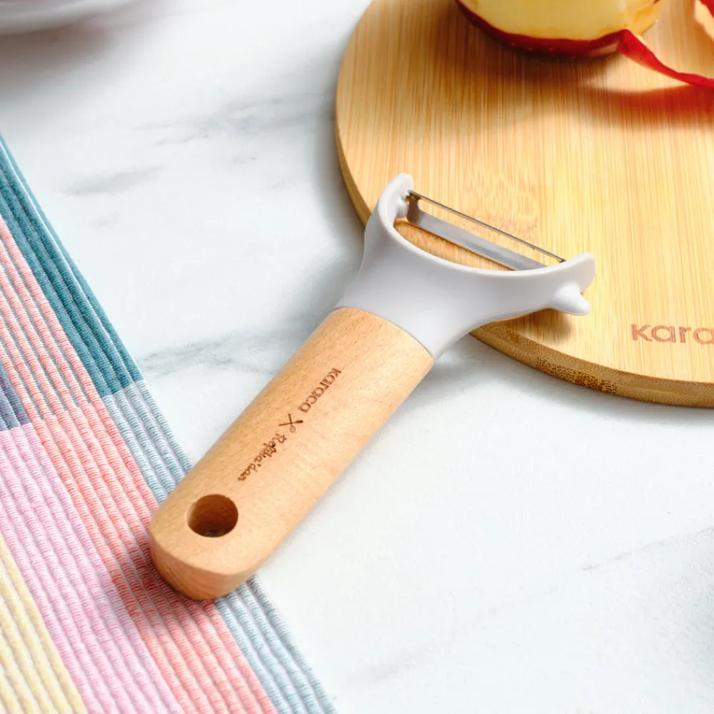 Karaca x Refika Gadgets Seitenschäler mit Holzgriff Grau02